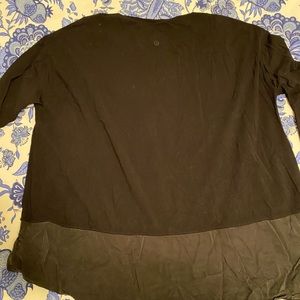 LULULEMON black t shirt